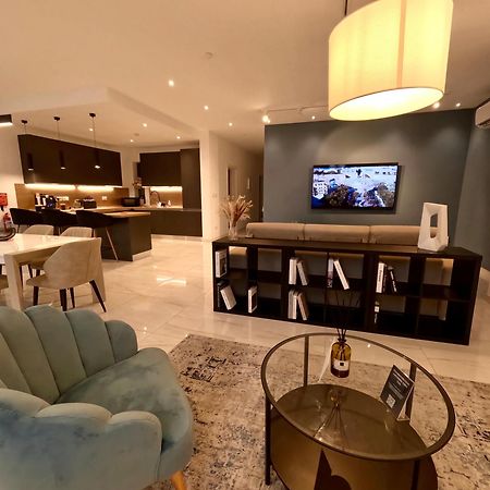 Modern Apartment In St Julian'S Malta, With Breathtaking Views Of Spinola Bay Saint Julian's Εξωτερικό φωτογραφία