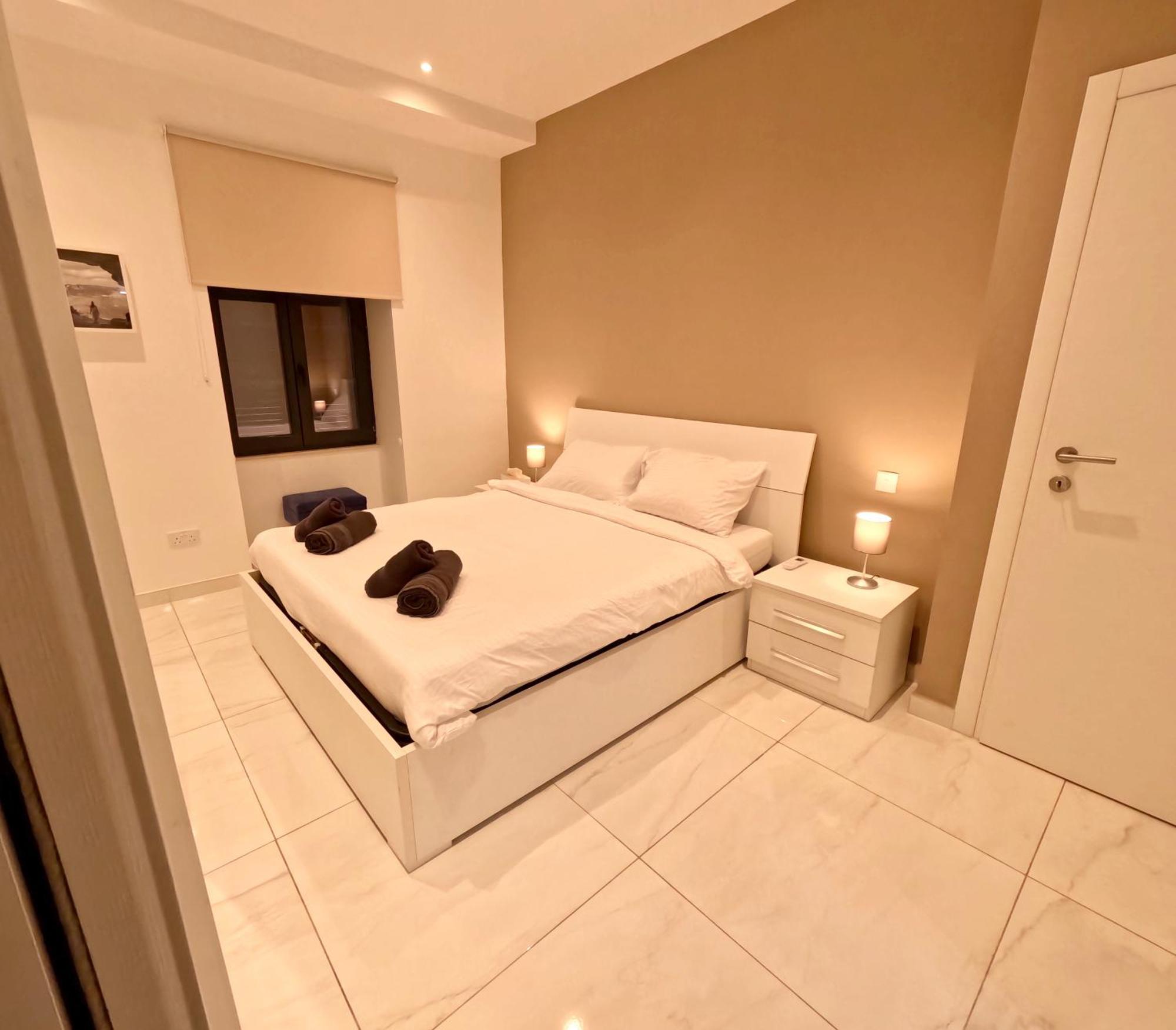 Modern Apartment In St Julian'S Malta, With Breathtaking Views Of Spinola Bay Saint Julian's Εξωτερικό φωτογραφία